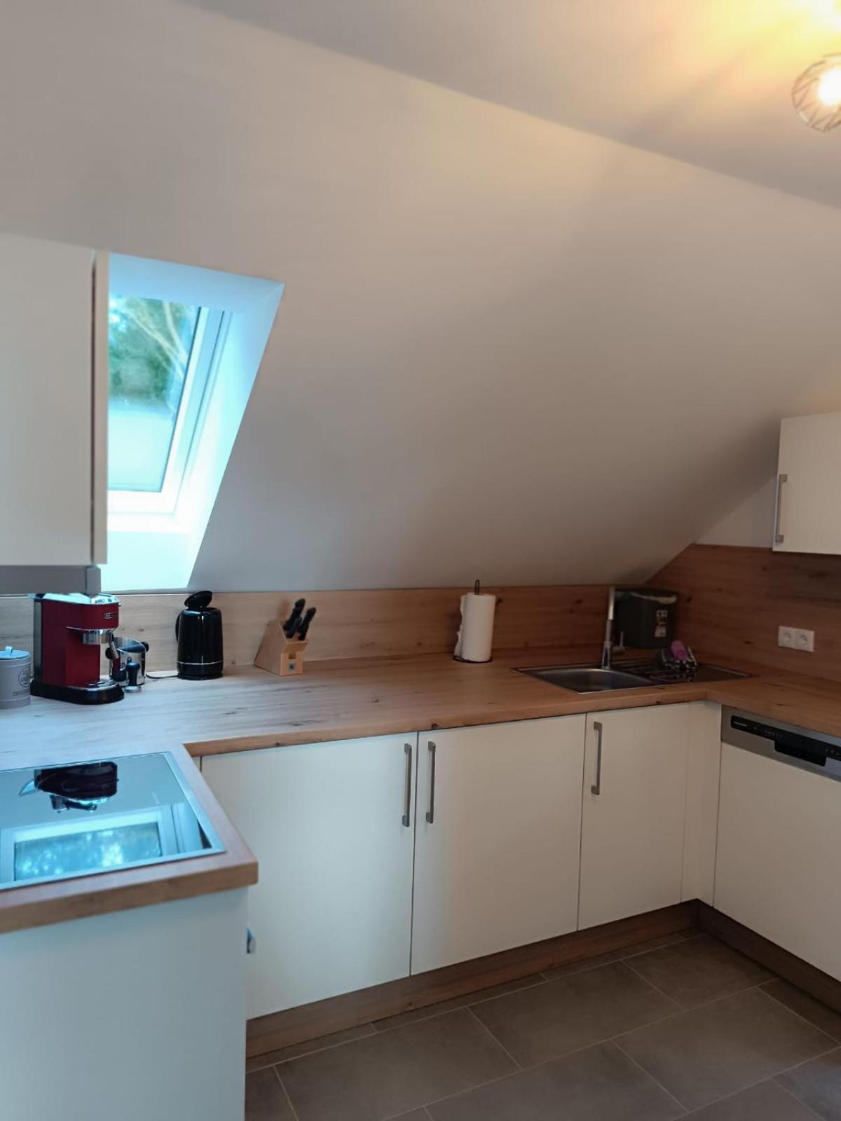 Moderne Ferienwohnung Fuer Familien Im Dachgeschoss Bosau Luaran gambar